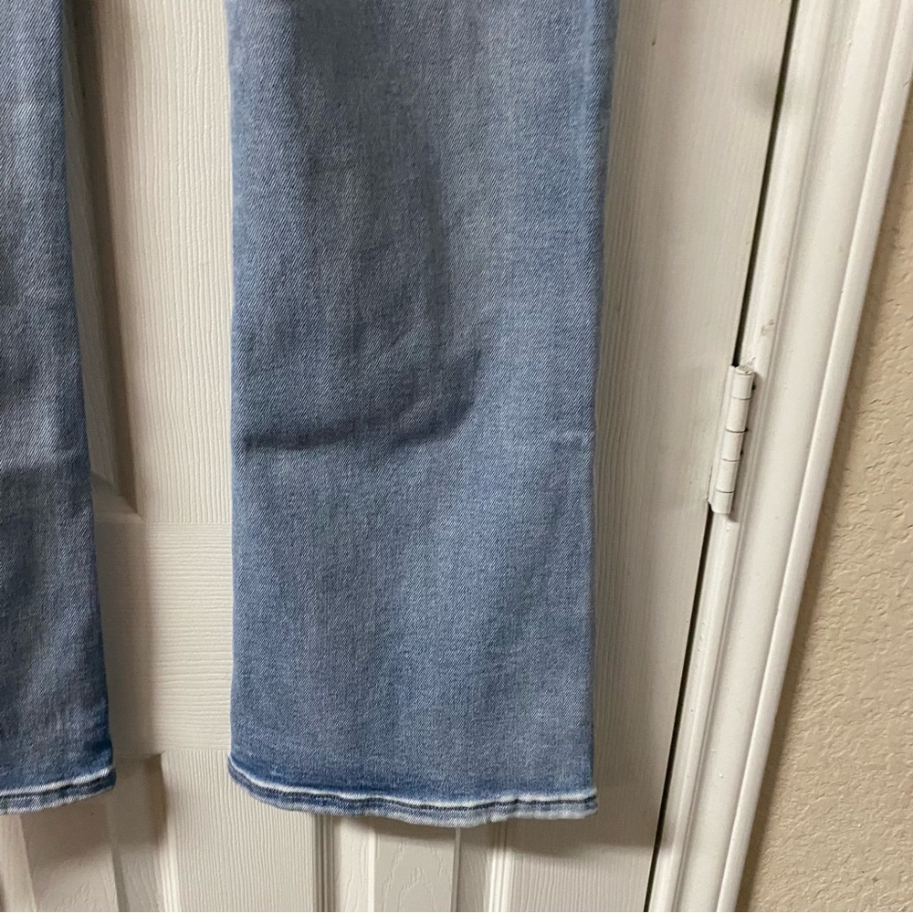 KanCan High Rise Flare Leg Light Wash Blue Women's Cotton Blend Jeans Size 31” - Picture 12 of 15